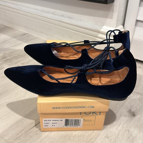 YOKI NWT Urban-140 Flats Strappy Navy Shoes in a velvet fabric. - Picture 2 of 7